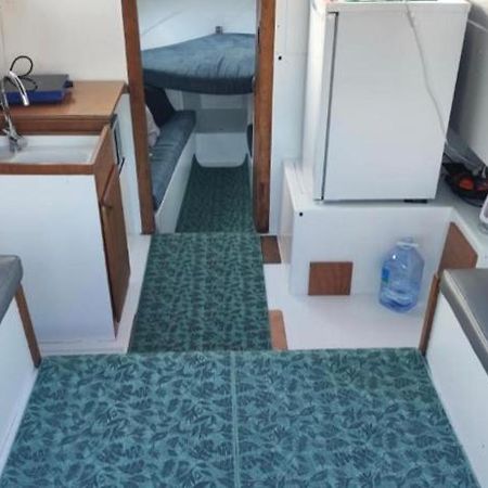 Nice Boat To Sleep In Barcelona Sant Adria de Besos Exterior foto